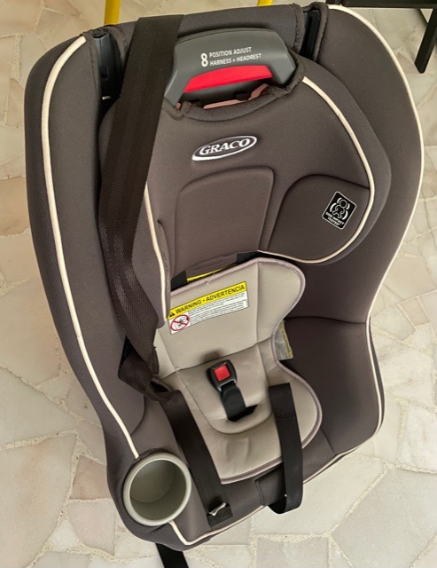 Graco car store seat buckle adjustment