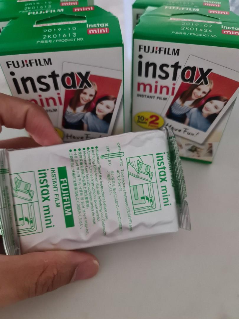 Polaroid　Fujifilm　Other　Photography　discounted　mini　instax　Heavily　Photography　Accessories,　Photography,　on　Brand　new　Accessories　film,　Carousell