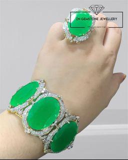 JEWELRY SET EMERALD WITH DIAMONDS SETTING IN 14K WHITE GOLD
