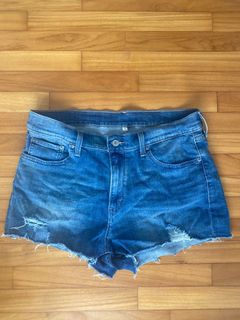 (Category: ) located in . Submitted by jessicamiaow (Listing ID 1133980330, Image 1). Description: .