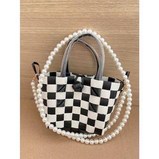 mini sling bag (tas anyaman + pearl strap)