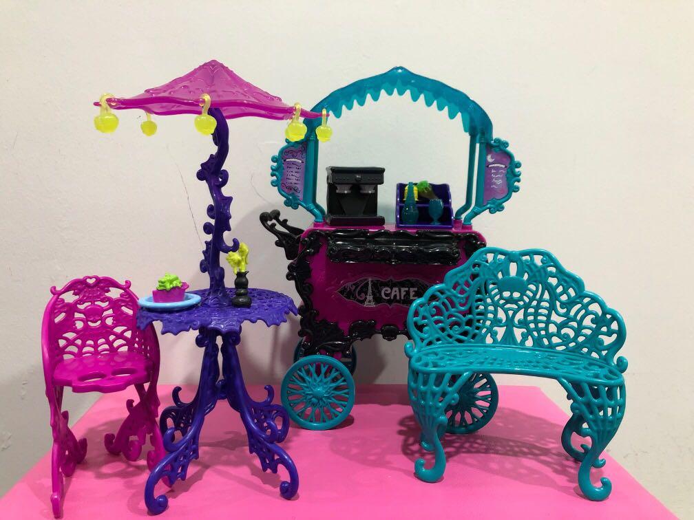 Monster high deals cafe set