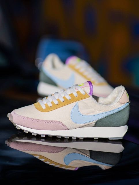 nike daybreak multicolor