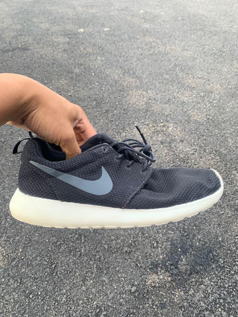 Gambar kasut nike roshe run outlet