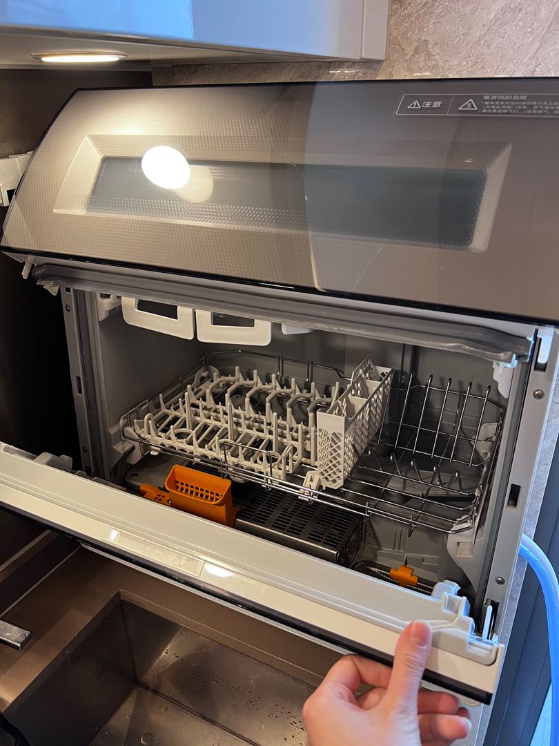 Panasonic table top dishwasher, 電視及其他電器 , 廚房用具, 洗碗碟機 Carousell