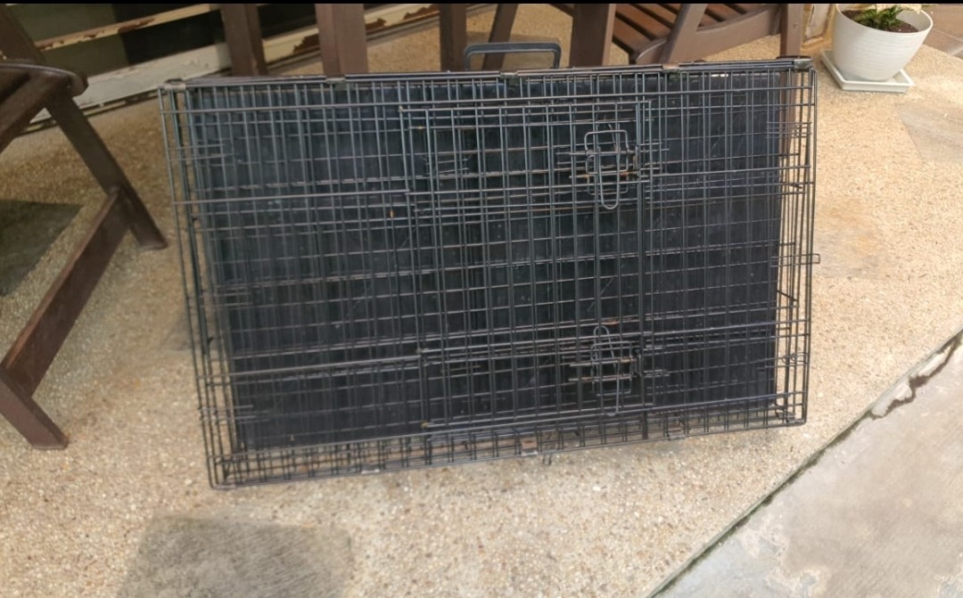 Preloved dog hot sale cage