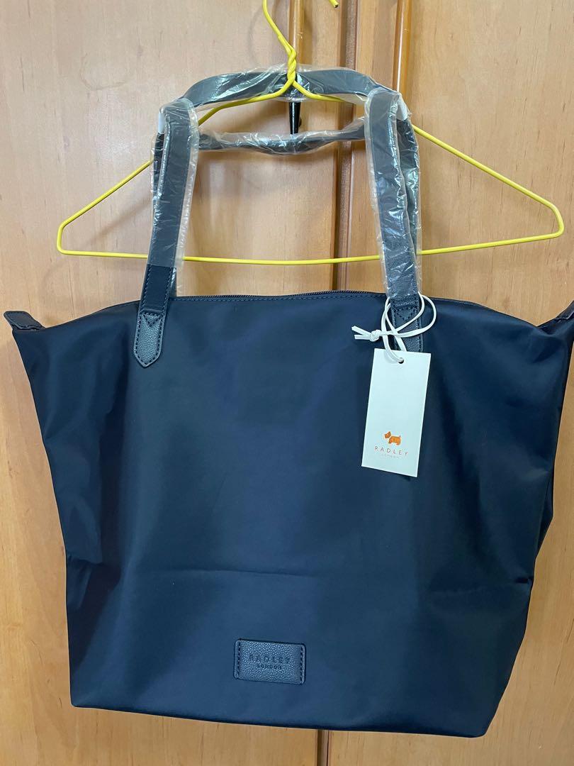 Radley Women s Pocket Essentials Large Shoulder Zip Top Bag Ink