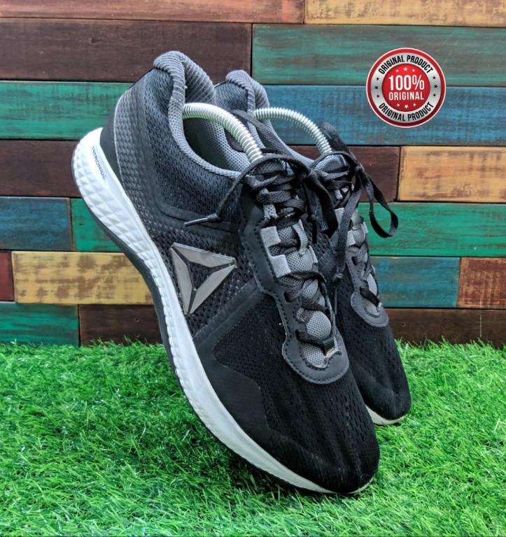 Sepatu REEBOK Astroride Duo Edge Lightweight Black Gift BS5443