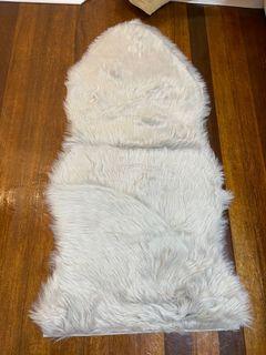 Sheepskin rug / carpet (soft fluffy)