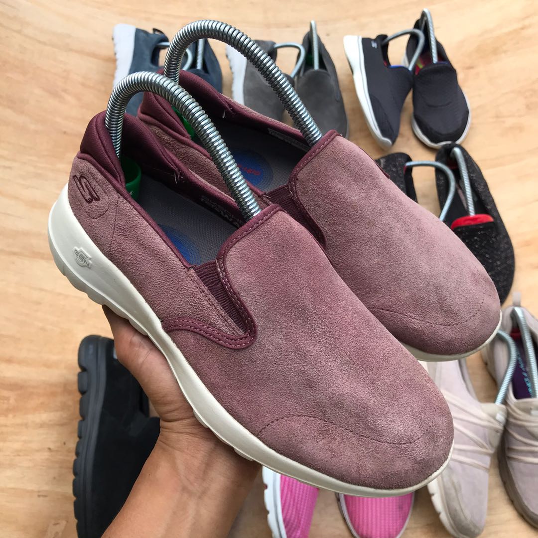 SKECHERS GO WALK SLIP ON SIZE 4UK Women s Fashion Footwear