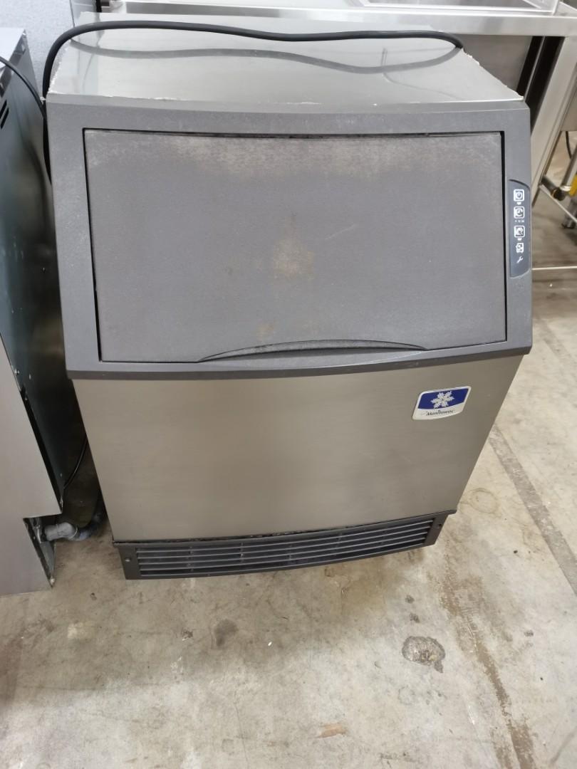 Used Manitowoc ice machine, TV & Home Appliances, Kitchen Appliances, Refrigerators & Freezers