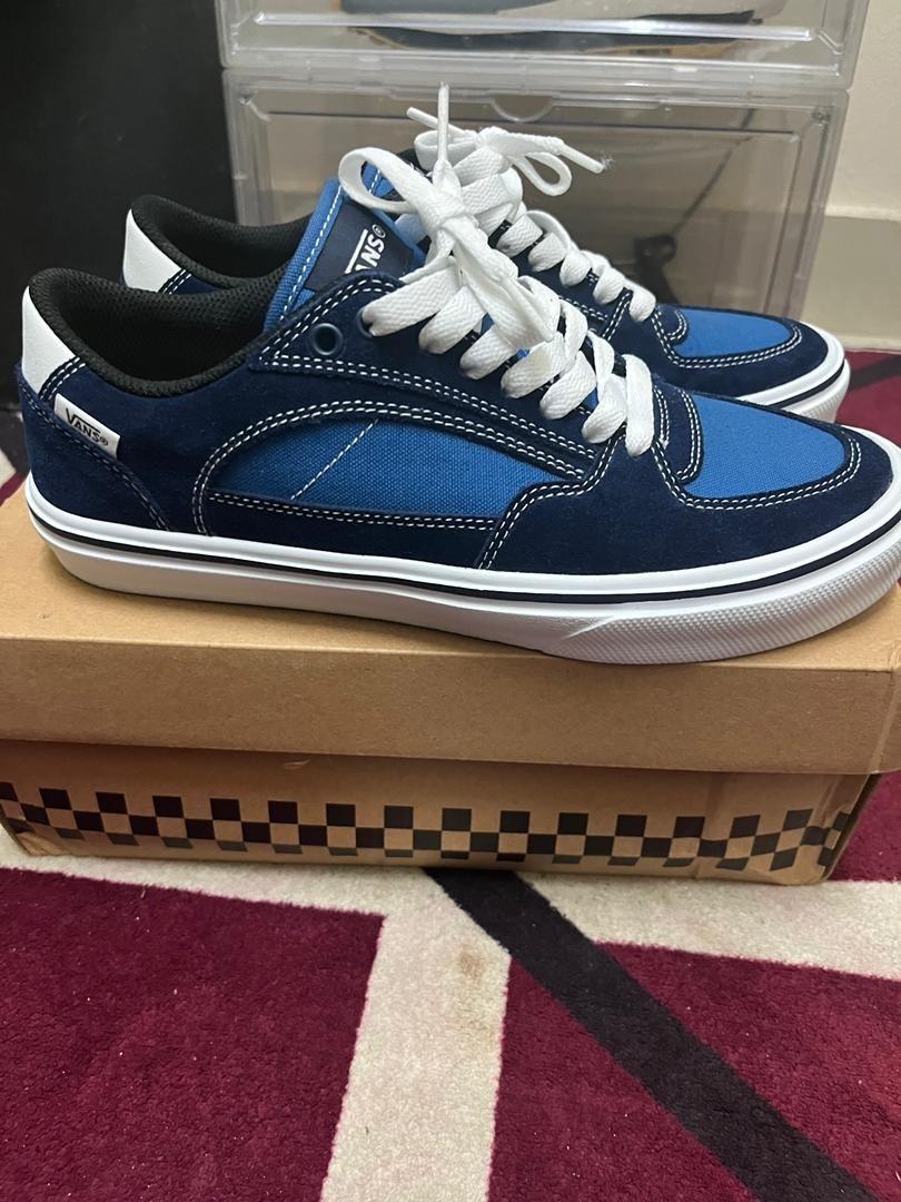 Vans Men s Fashion Footwear Sneakers on Carousell