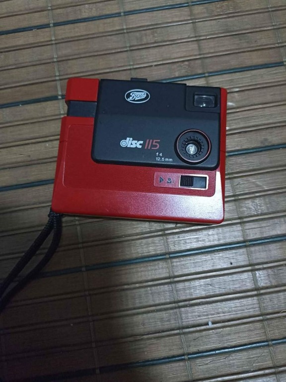 Vintage boots disc 115 film camera, Photography, Cameras on Carousell