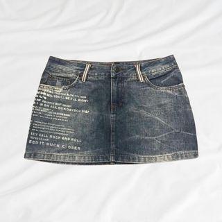 Y2K mini denim skirt vintage