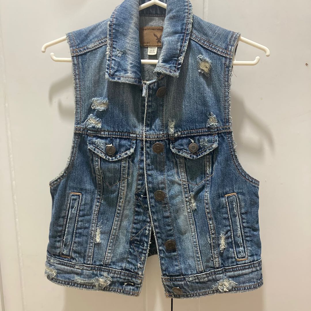 american eagle denim vest, Women's Fashion, Tops, Sleeveless on Carousell