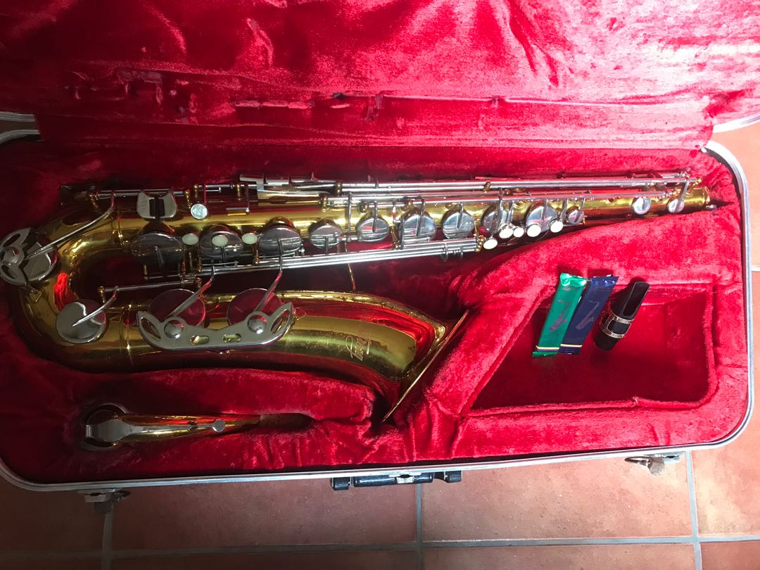 Armstrong tenor clearance saxophone