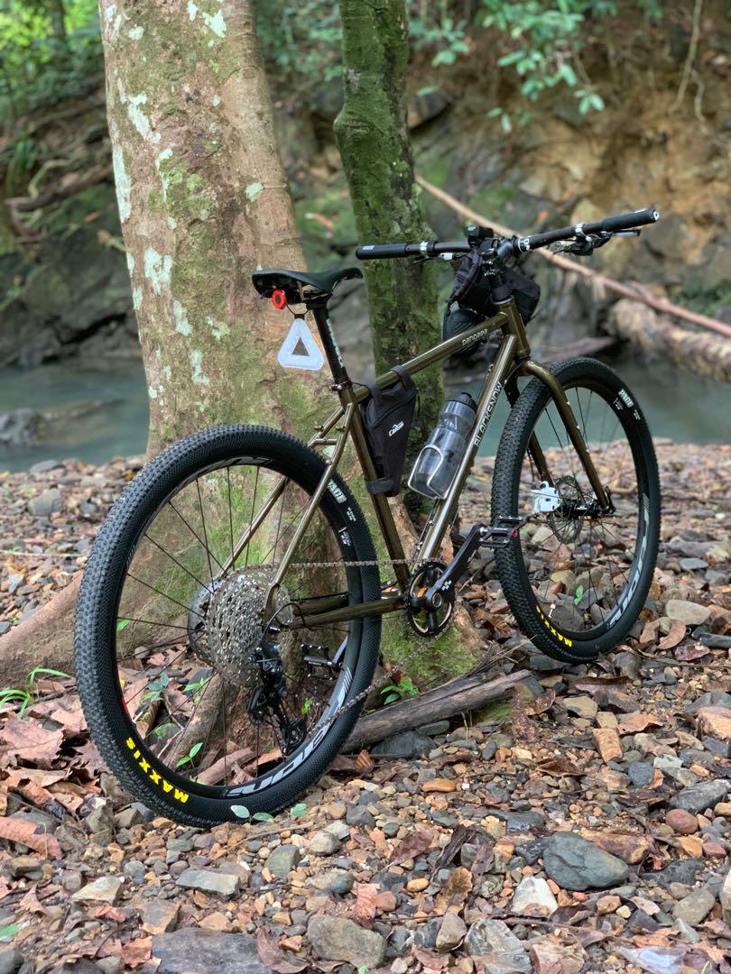 Black snow gravel bike sales