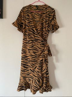 (Category: ) located in . Submitted by preloved_items_auth (Listing ID 1134259064, Image 1). Description: .