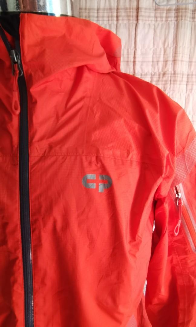 Center pole single layer waterproof jacket