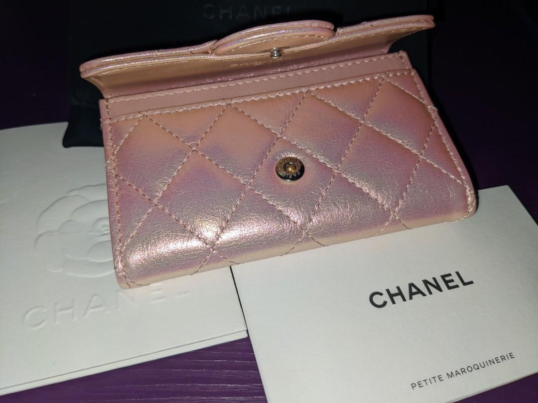 CHANEL 21K Iridescent Pink Calf Skin Flat Card Holder Silver Hardware –  AYAINLOVE CURATED LUXURIES