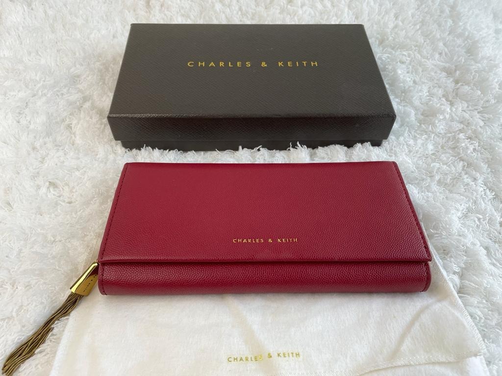 Charles & Keith Red Bi-fold Long Wallet/Dinner Clutch, Women's Fashion,  Bags & Wallets, Purses & Pouches on Carousell