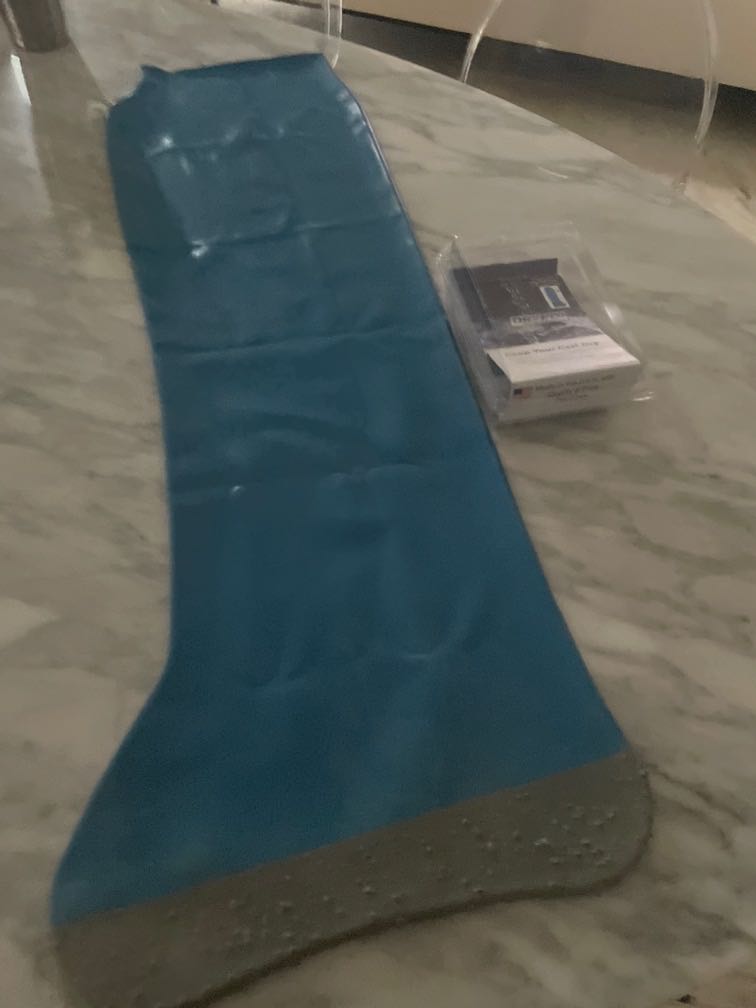 Dry pro Keep your cast dry ( waterproof leg protector), Health