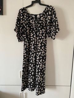 (Category: ) located in . Submitted by preloved_items_auth (Listing ID 1134258111, Image 1). Description: .