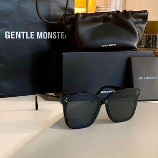 Gentle Monster Her 01 - Black
