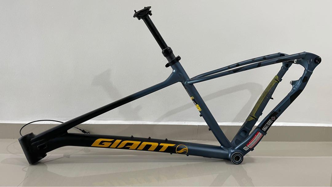 GIANT FATHOM 2 29er frame with dropper post set