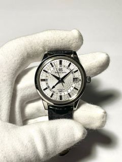 (Category: ) located in . Submitted by vintagewatchmaison (Listing ID 1134281510, Image 1). Description: .
