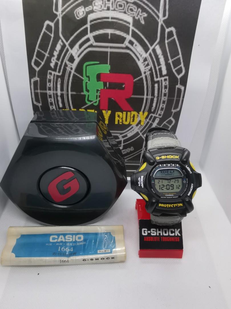Gshock dw9100 Riseman (Category: Watches) located in Kuala Terengganu. Submitted by fadzly.rudy85 (Listing ID 1134215913, Image 1). Description: Gshock dw9100 Riseman Kondisi used Cermin tiada calar✅ Band ori jam (ad kesan pemakaian) Bezel custom Back Light ✅ Made in Japan Semua berfungsi dengan baik Jam + box hexagon + manual Harga nego sampi jadi.