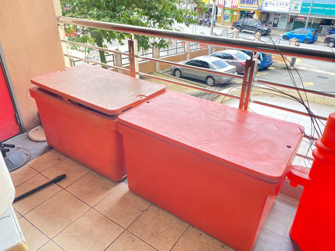 Ice Box 350 LTR for sale USED no pork