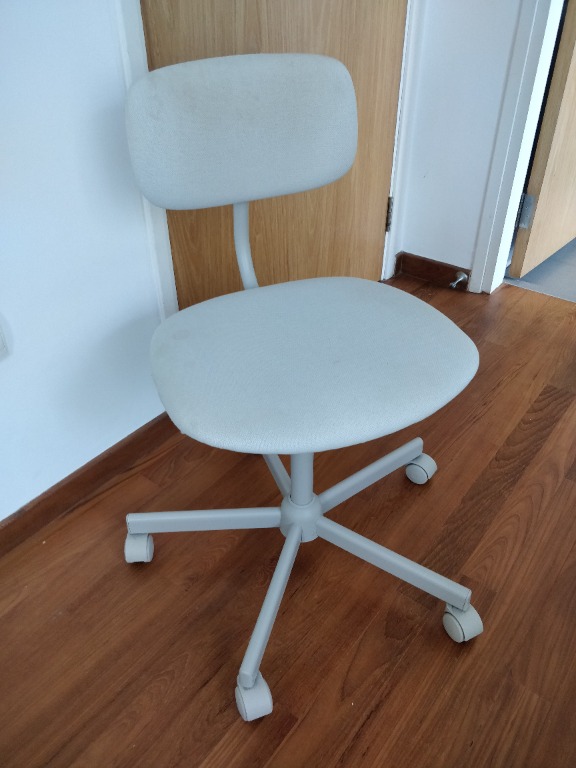 IKEA BLECKBERGET Swivel chair (Idekulla beige color), Furniture & Home
