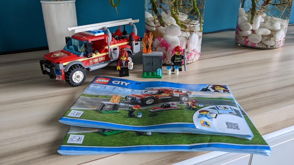 LEGO City Town Fire Chief Response Truck 60231 Hobbies Toys