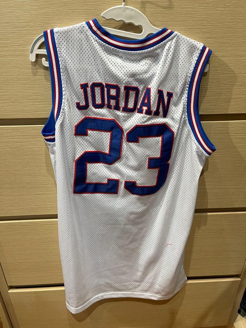 Looney Tunes Basketball Jersey, Women's Fashion, Activewear on Carousell
