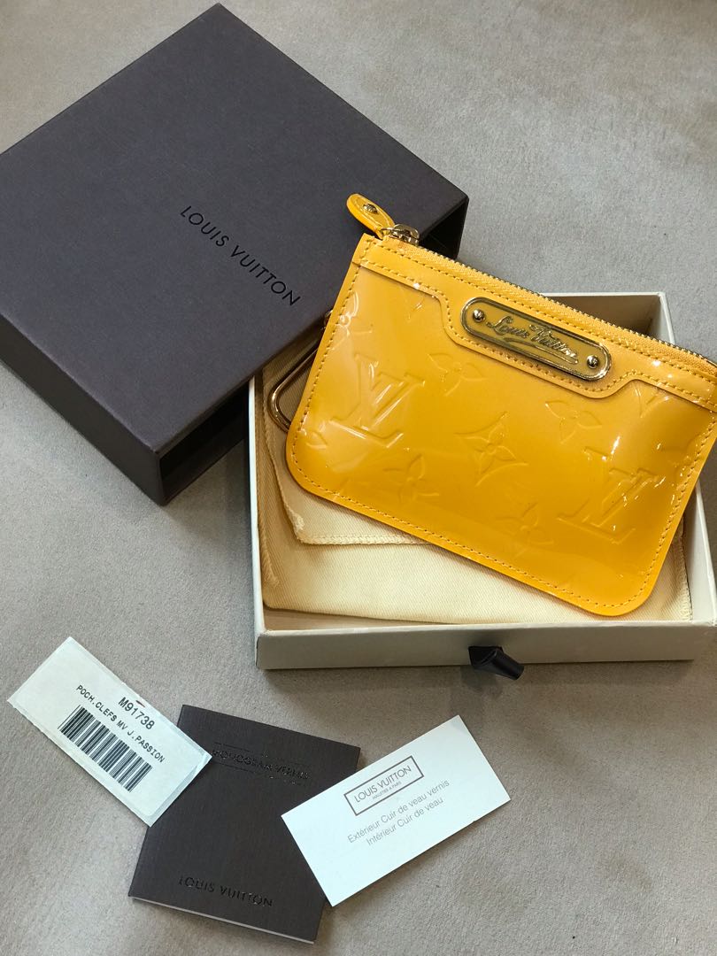 Louis Vuitton Pochette  J. Lynn's Boutique Consignment