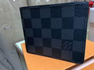 Louis Vuitton LV N62663 Men's Wallet with ORIGINAL RECEIPT, Men's Fashion,  Watches & Accessories, Wallets & Card Holders on Carousell