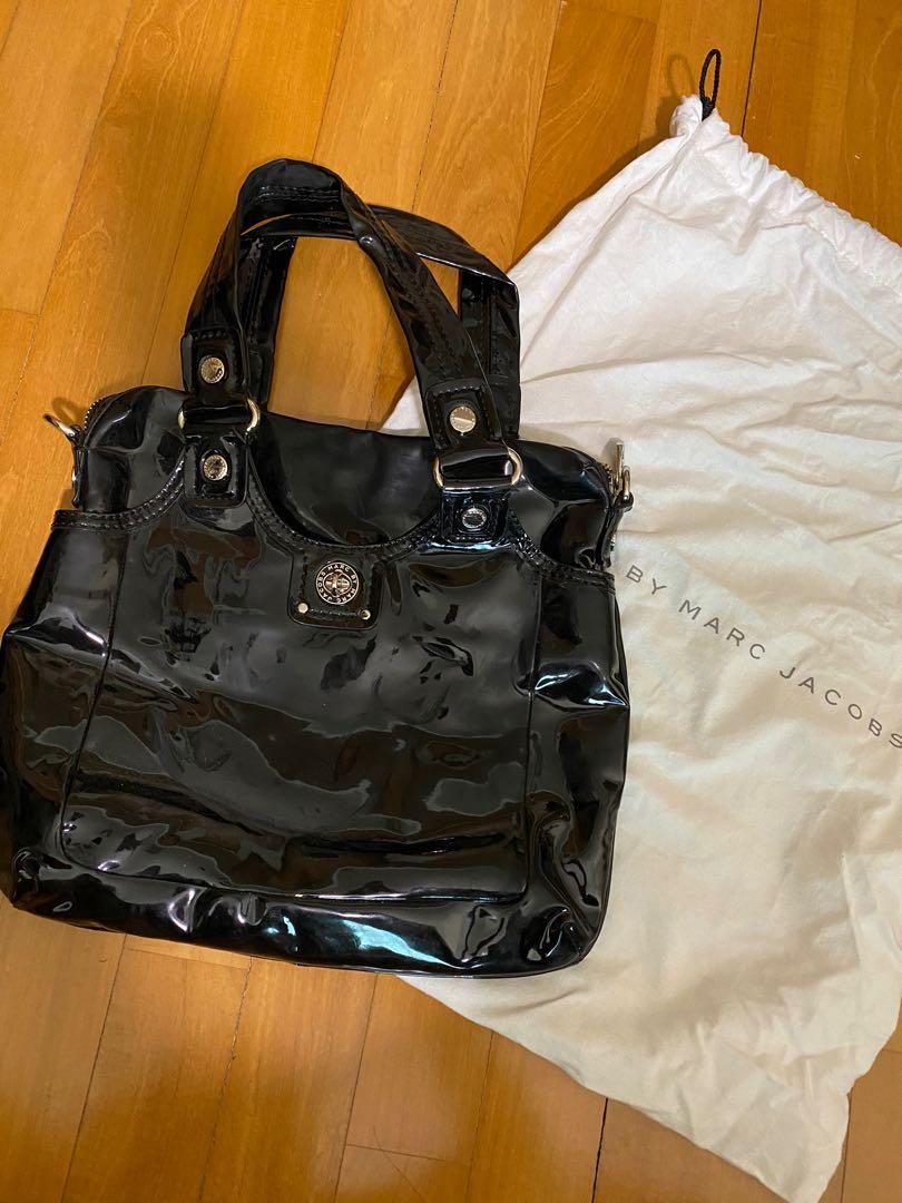 Marc Jacobs black patent bag with detachable shoulder strap
