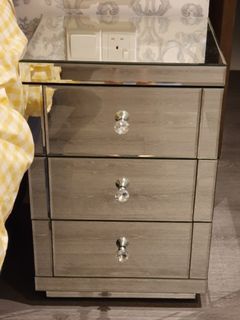 (Category: ) located in . Submitted by prettypretty (Listing ID 1134159562, Image 1). Description: .