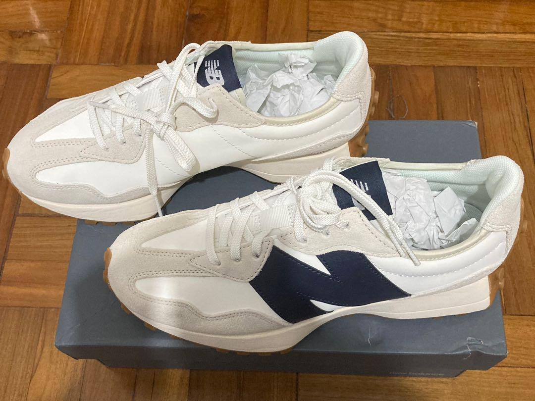 New balance 327 trainers in off white/navy, 男裝, 鞋, 波鞋- Carousell
