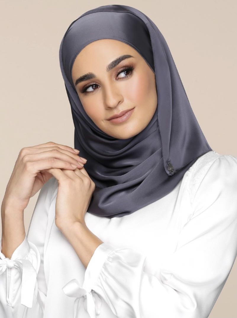 New satin silk duck shawl in lady grey
