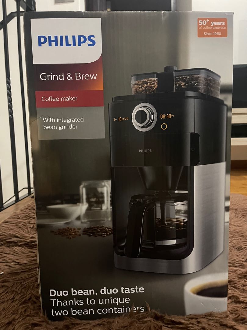 PHILIPS GRIND AND BREW COFFEE MACHINE. MODEL HD 7762, TV & Home