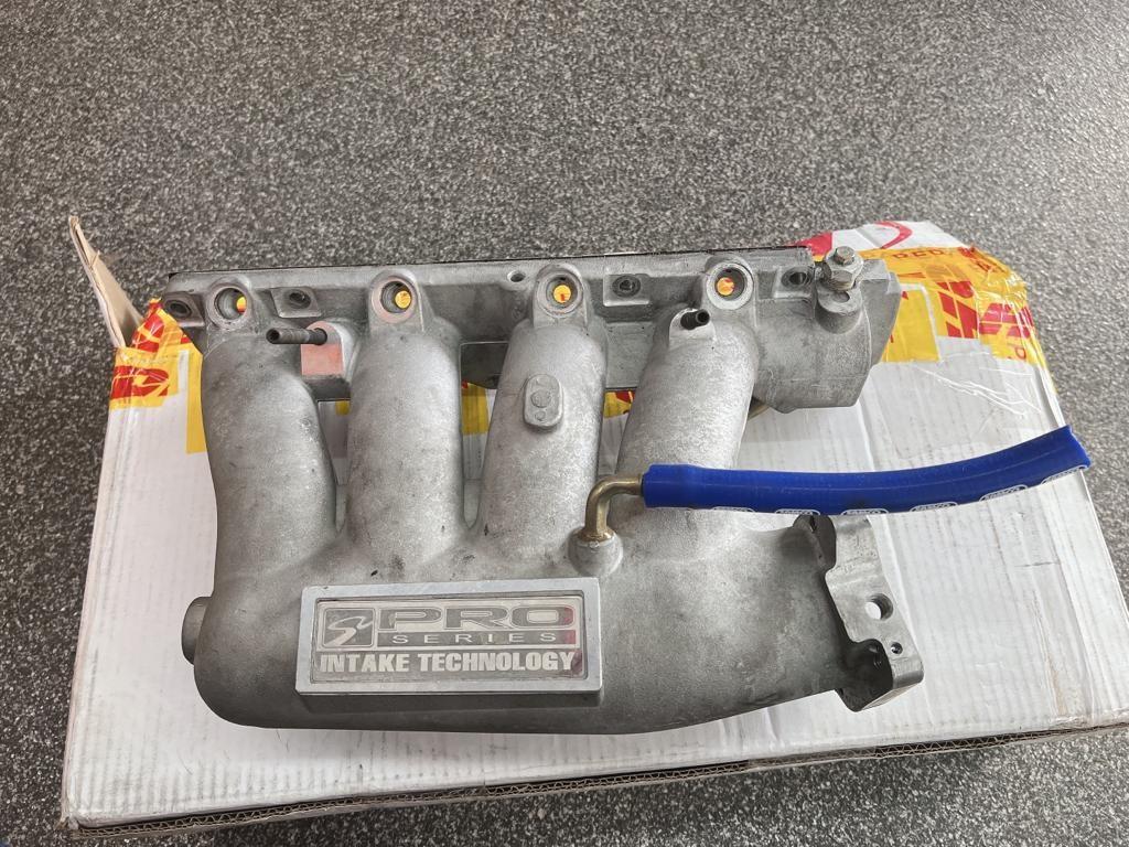 Skunk2 pro intake manifold for K20/K24, Car Accessories, Accessories on