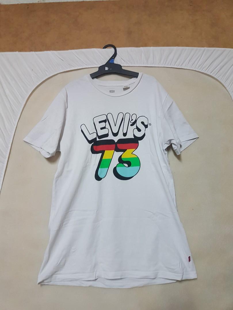 Unisex Levi's 73 T-shirt in White Size M, Women's Fashion, Clothes on  Carousell