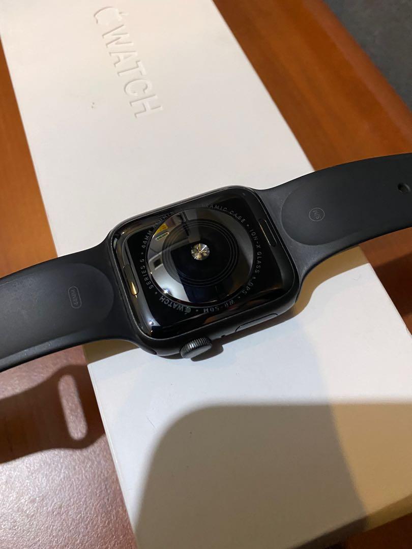 Apple watch series 5 44mm fullset murah, Telepon Seluler u0026 Tablet, Lainnya  di Carousell