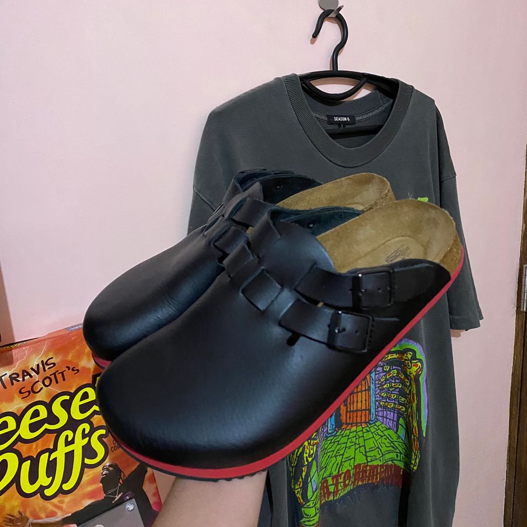 Birkenstock Kay Leather Black Red Sole Soft Footbed Clogs, Men's Fashion,  Footwear, Casual Shoes on Carousell