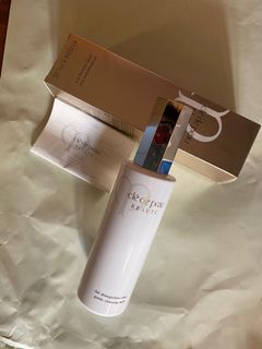 （分類：）位於 。 由 kateluk 提交（商品編號 1129446456，圖片 1）。簡介： 。