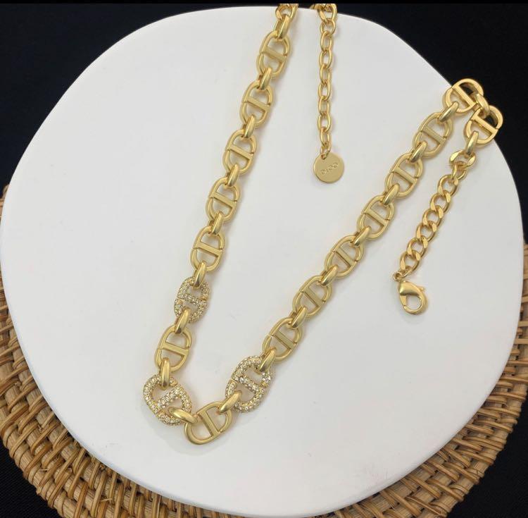 Dior cd necklace, bracelet, brooch, ring& earrings preorder (Category: Necklaces) located in Mandaluyong City. Submitted by japanandsingaporeluxepreloved (Listing ID 1129444847, Image 2). Description: 1888 each Necklace- 2200.