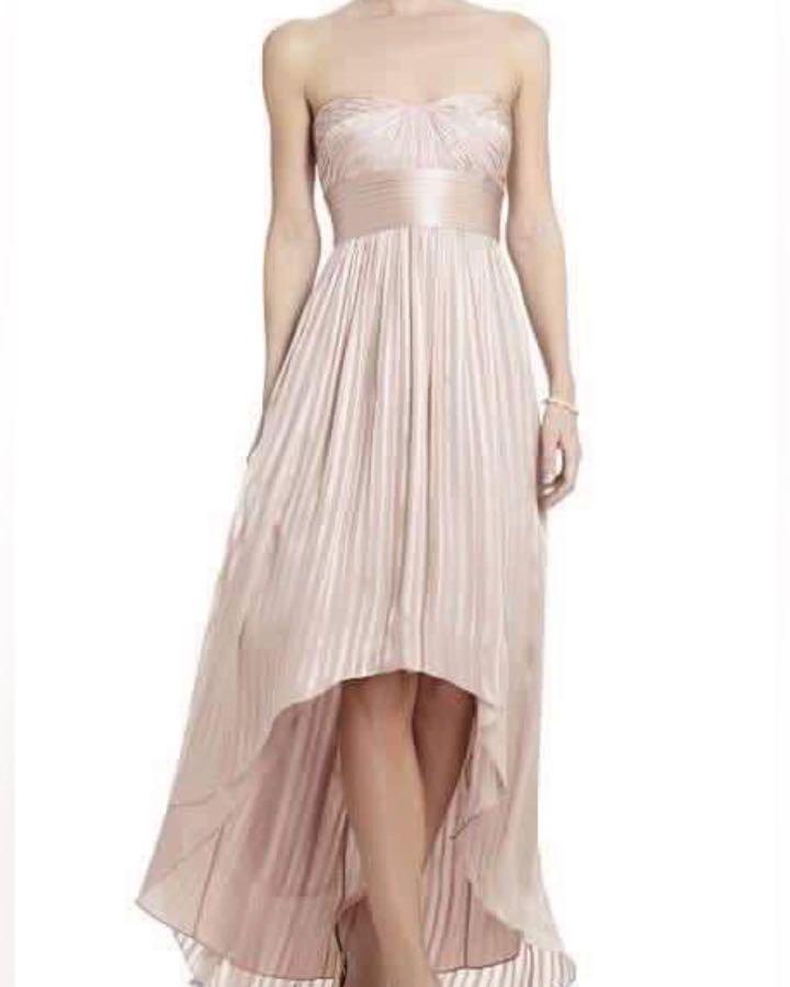 Excellent condition Bcbg pistachio midi cocktail dress - 0 - 30 chest P1,800 (Category: Dresses) located in Muntinlupa City. Submitted by shophen (Listing ID 1129385825, Image 3). Description: .