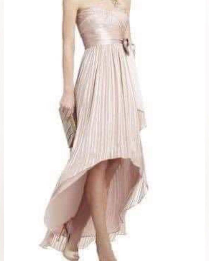 Excellent condition Bcbg pistachio midi cocktail dress - 0 - 30 chest P1,800 (Category: Dresses) located in Muntinlupa City. Submitted by shophen (Listing ID 1129385825, Image 2). Description: .